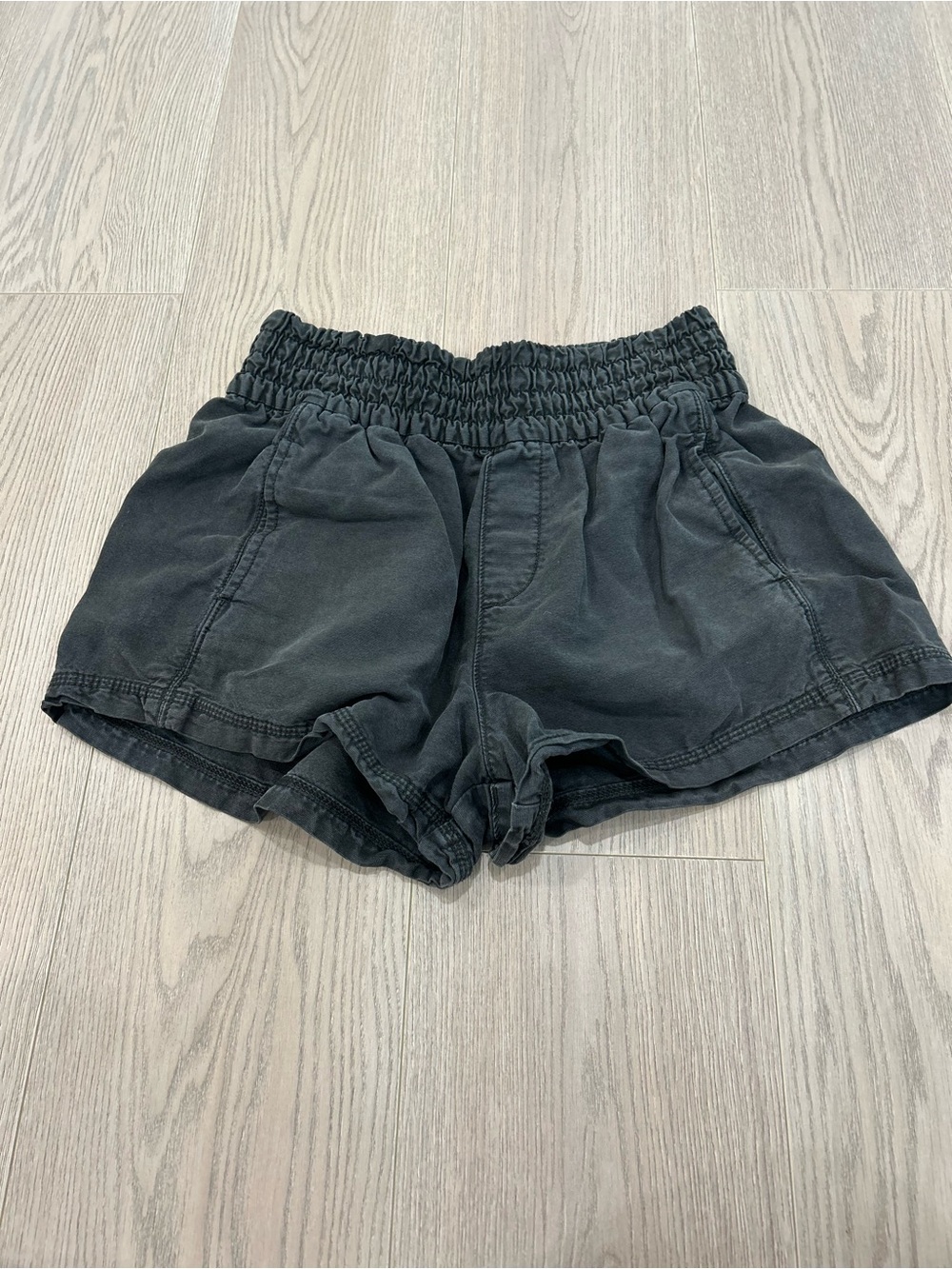 aerie Black Elastic-Waist Girls' Casual Shorts - Picture 1 of 3